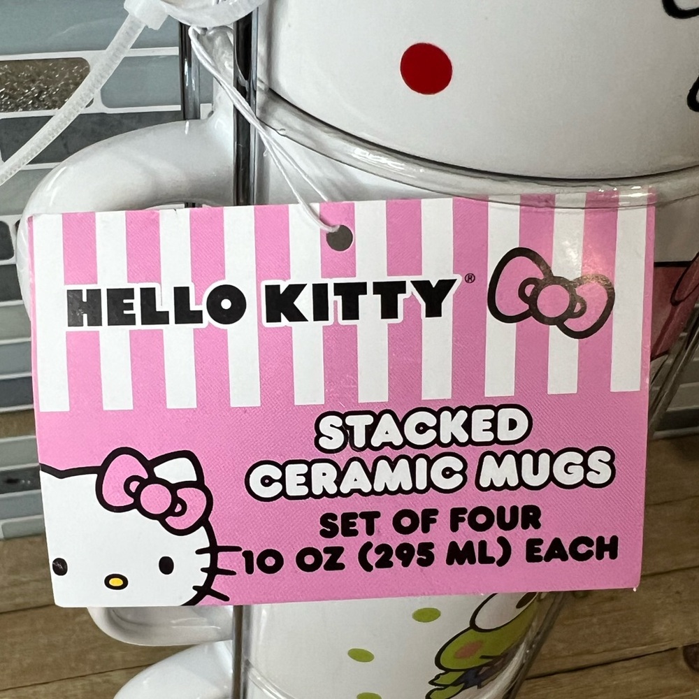 Hello Kitty Mug Set❤️ - Picture 2 of 2